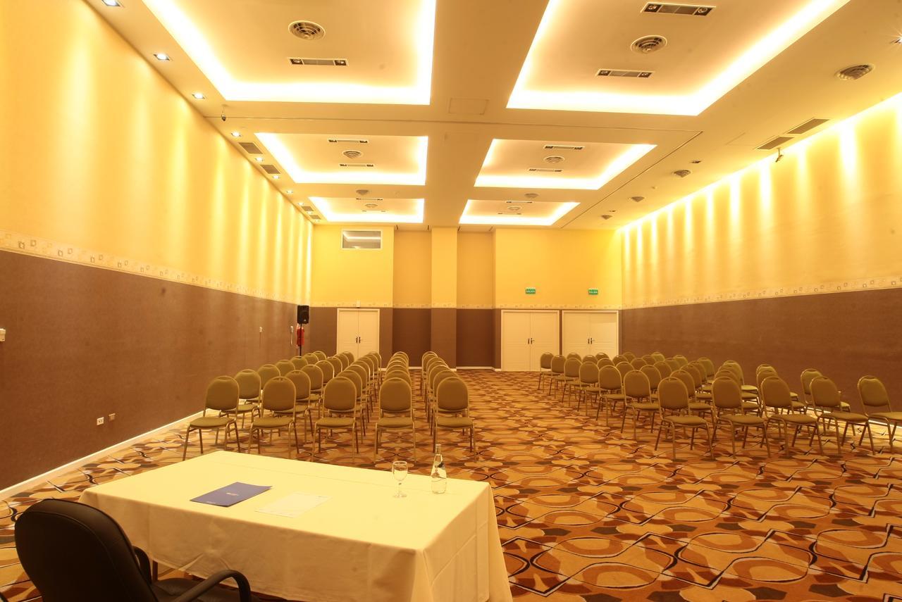 Howard Johnson Villa Maria Hotel Y Casino מראה חיצוני תמונה